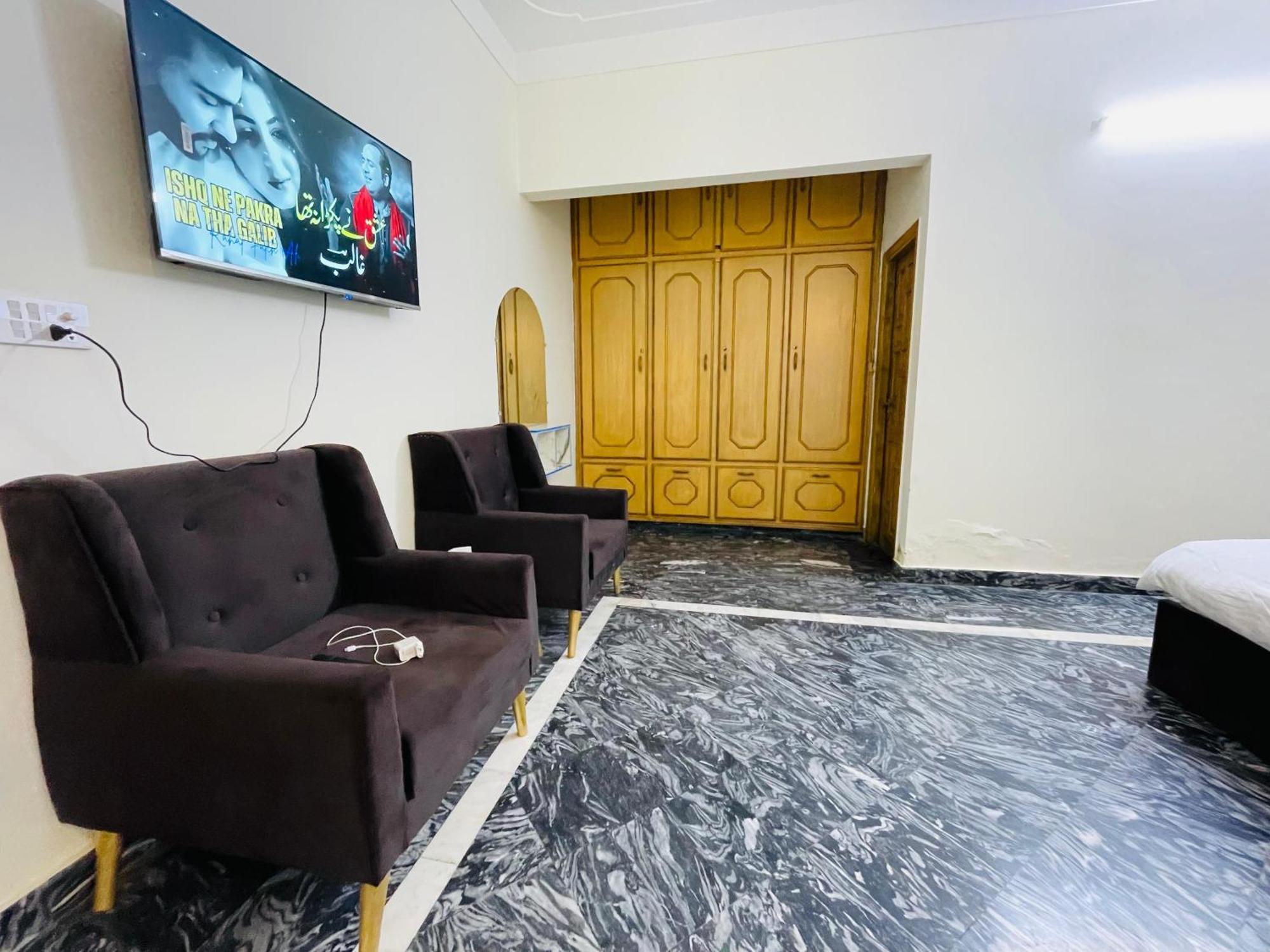 Hilton Guest House Исламабад Экстерьер фото